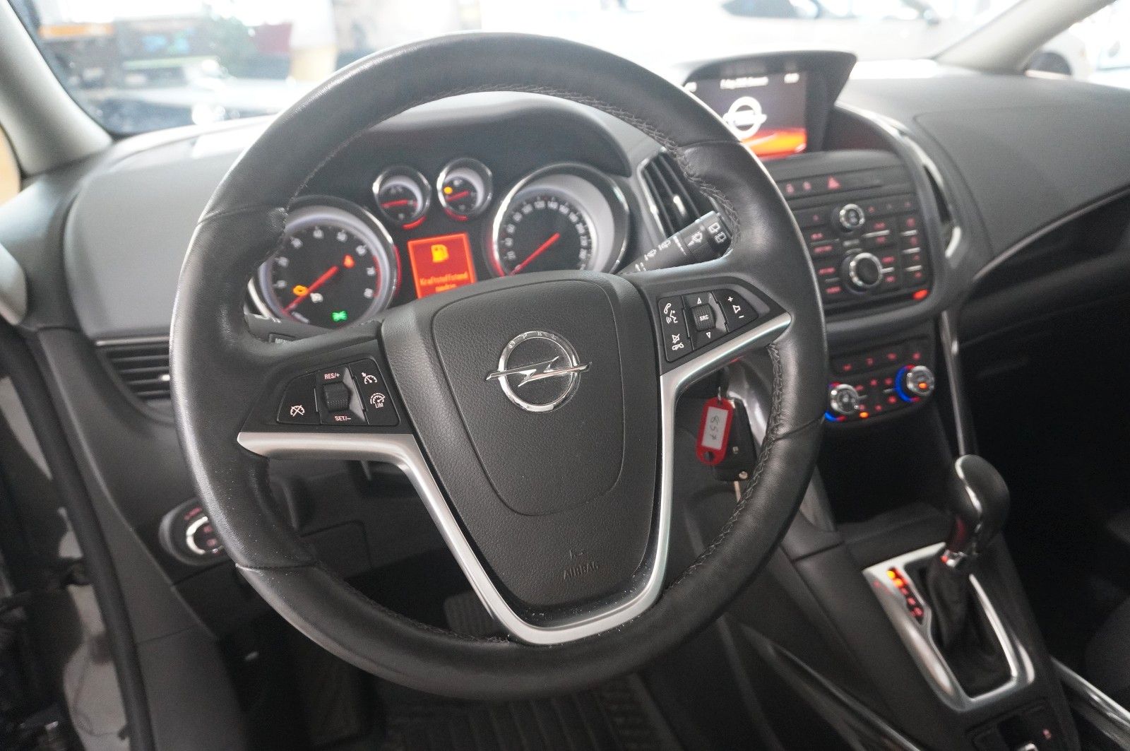 Fahrzeugabbildung Opel Zafira C Tourer 1.6T INNOV. 7-SITZ NAVI/SHZ/AHK