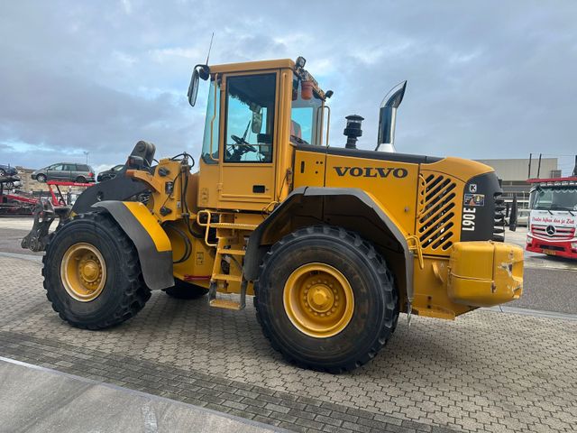 Volvo L90 E