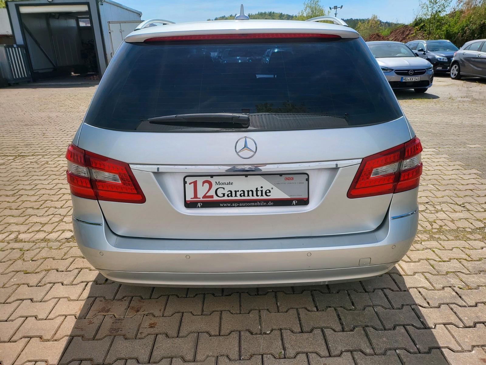 Mercedes-Benz E220 2011 — photo 7