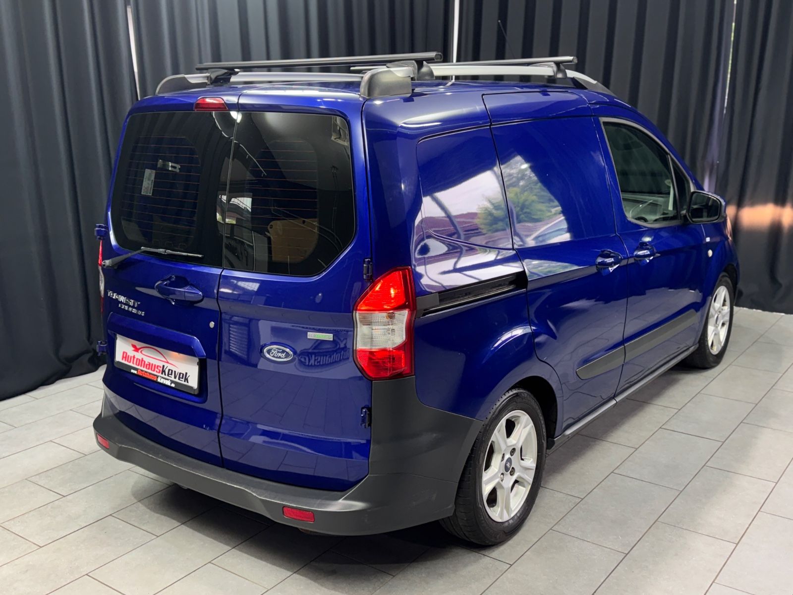 Fahrzeugabbildung Ford Transit Courier Trend|KLIMA|8-FACH|AHK|1.HAND