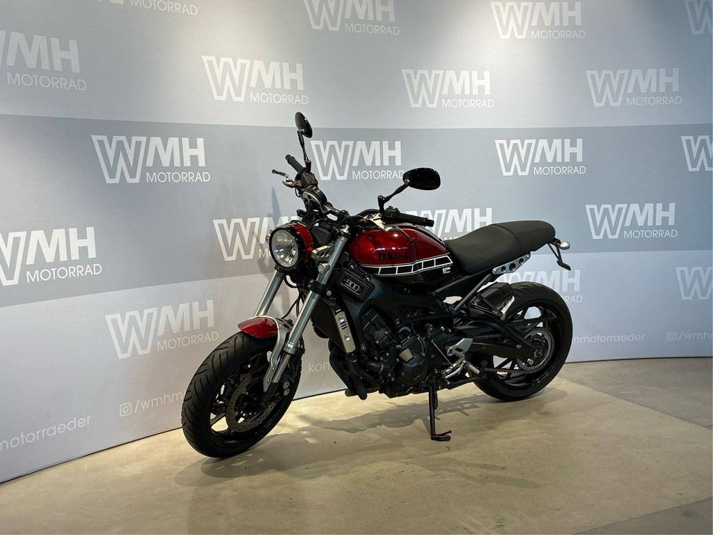 Yamaha XSR900 