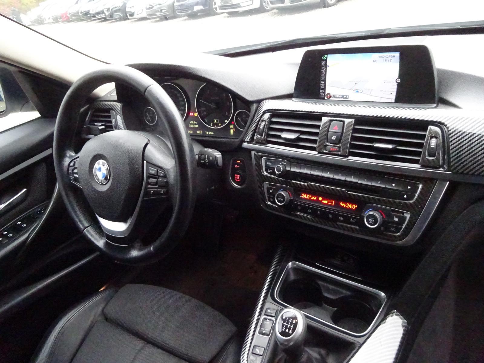 BMW 318 2014 — photo 12