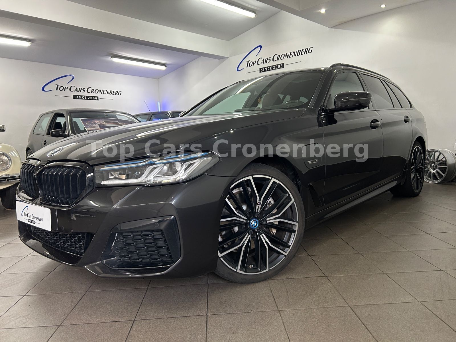BMW 530 e xDrive M Sport*Panorama*LED*HeadUp*AHK*Kam imagem 2