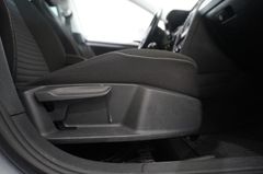 Fahrzeugabbildung Volkswagen Golf VII VARI. 1.4 TSI CUP NAVI/XENON/SHZ/TEMP.