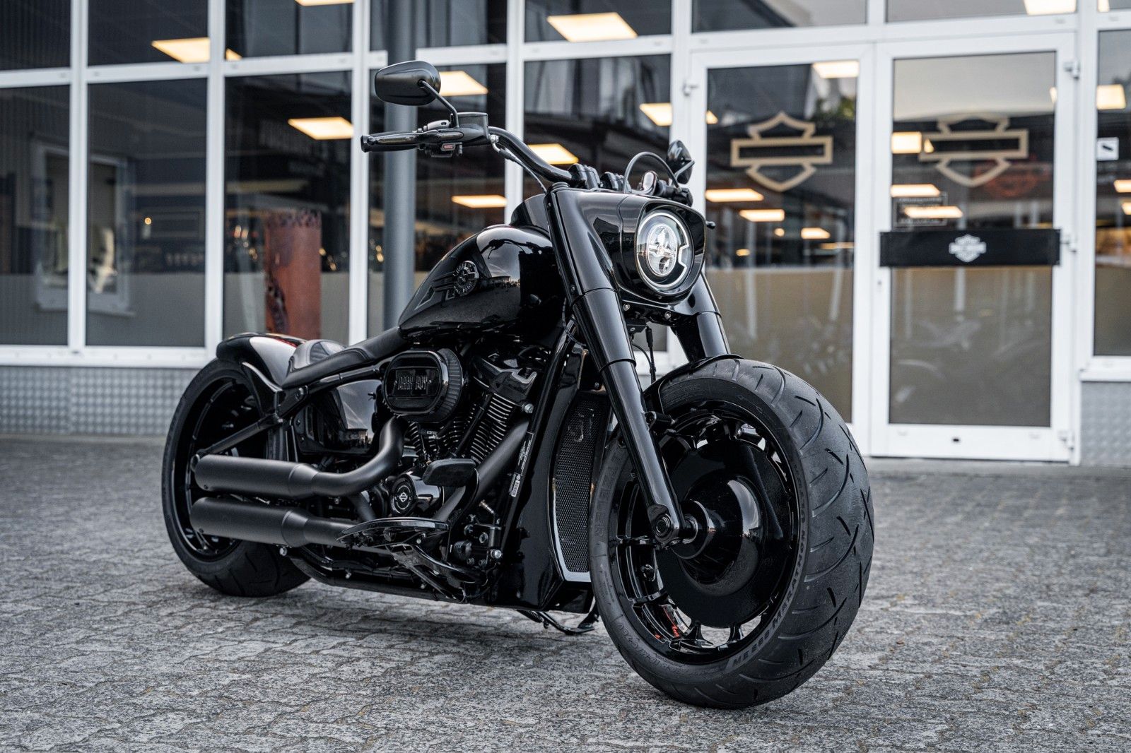 Fahrzeugabbildung Harley-Davidson DARK FAT BOY FLFBS 114 MY24 -KESSTECH-