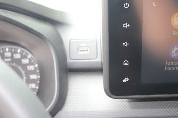 Dacia Sandero - 11
