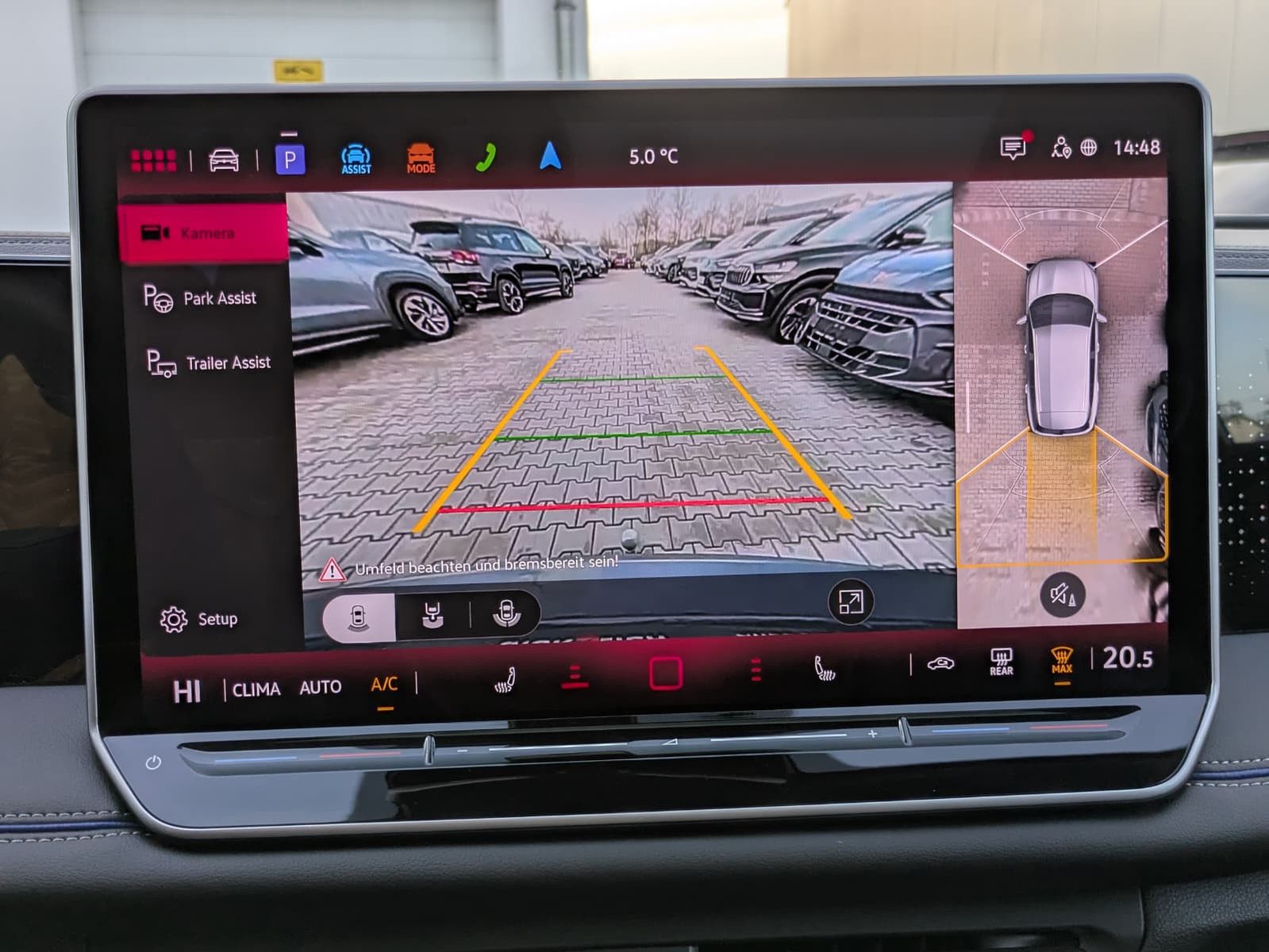 Fahrzeugabbildung Volkswagen Tiguan 2.0 TDI 4M R-Line BLACK*PAN*HK*AHK*MATRIX