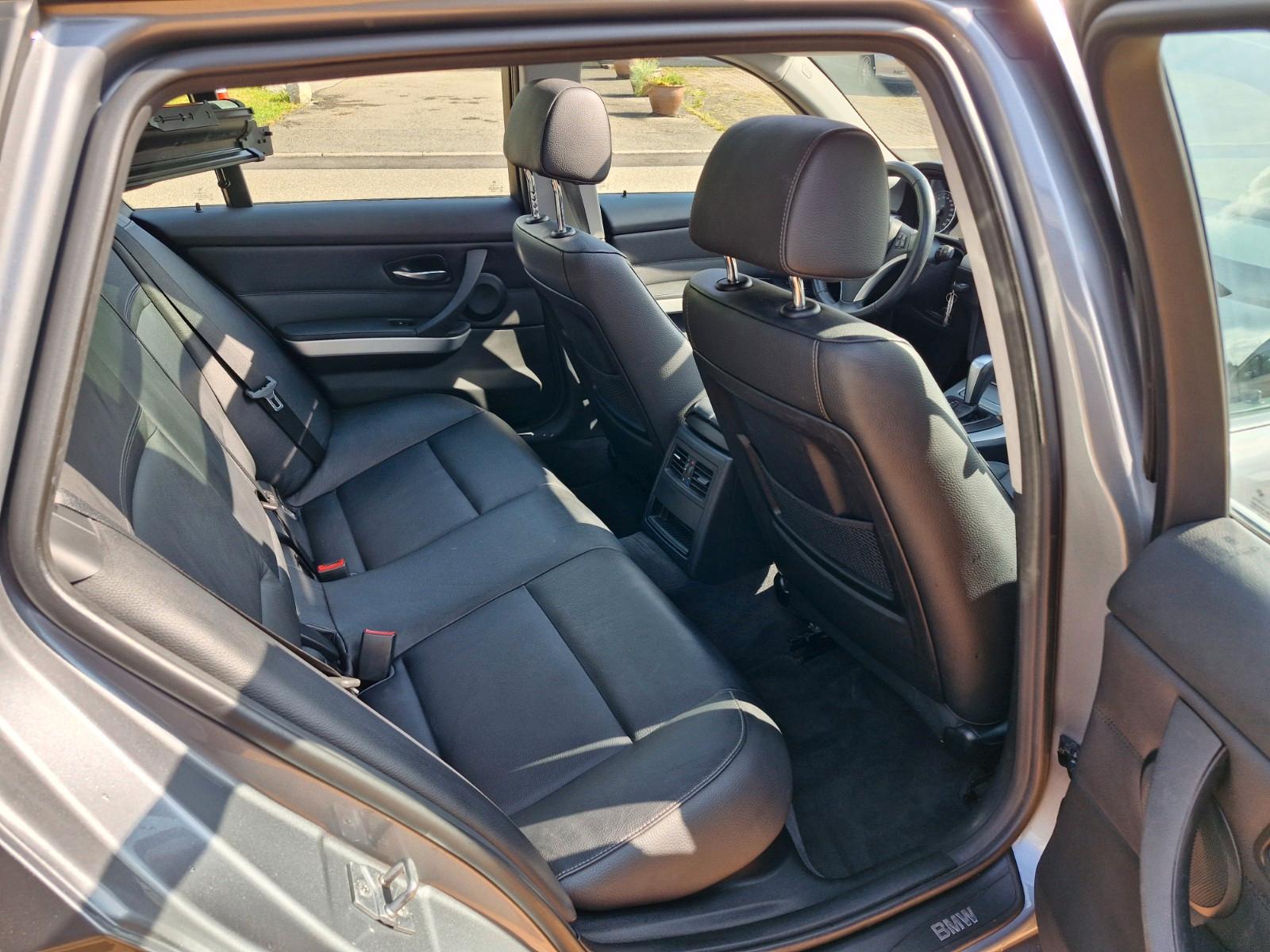 BMW 320 2011 — photo 10