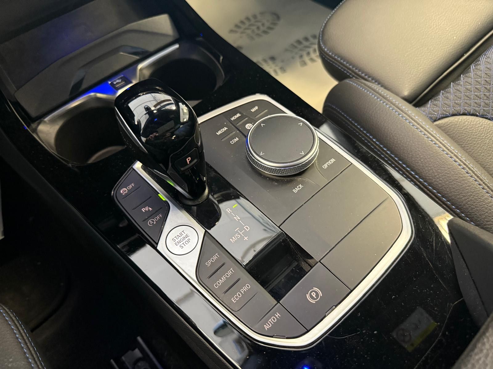 Fahrzeugabbildung BMW 220i Gran Coupe xDrive M Sport/1. Hand / KAMERA