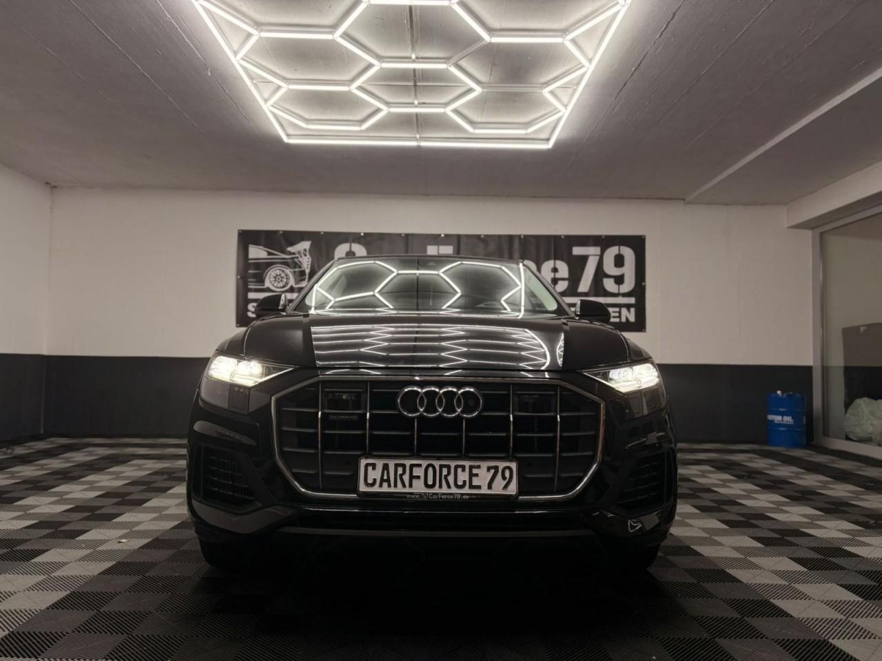 Audi Q8 55 TFSI quattro LENKRAD-,SITZHZG AHK HEADUP
