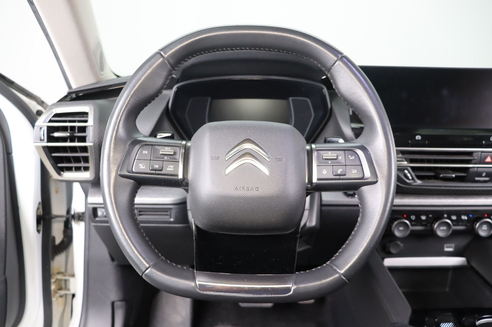 Fahrzeugabbildung Citroën C5 X Feel * LED * Navi * Keyless