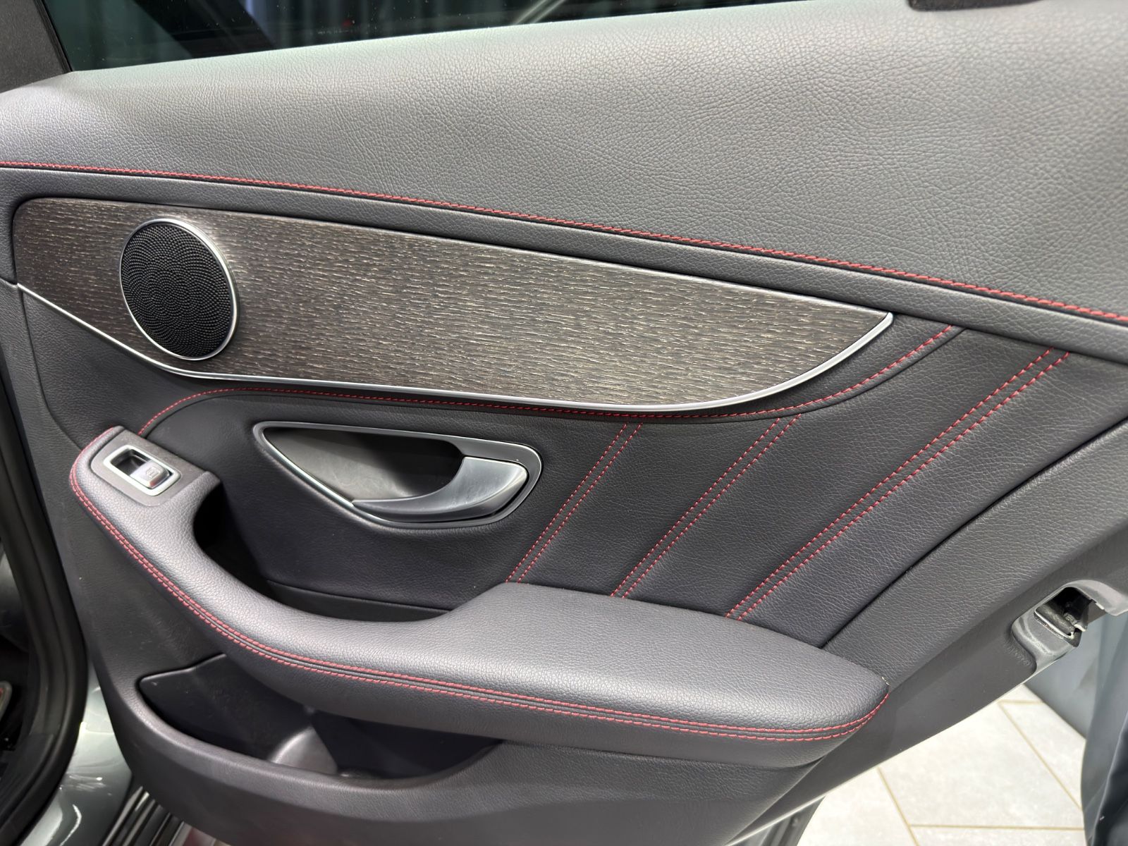 Fahrzeugabbildung Mercedes-Benz C 43 AMG T|PANORAMA|PERFORMANCE|NAVI|AHK