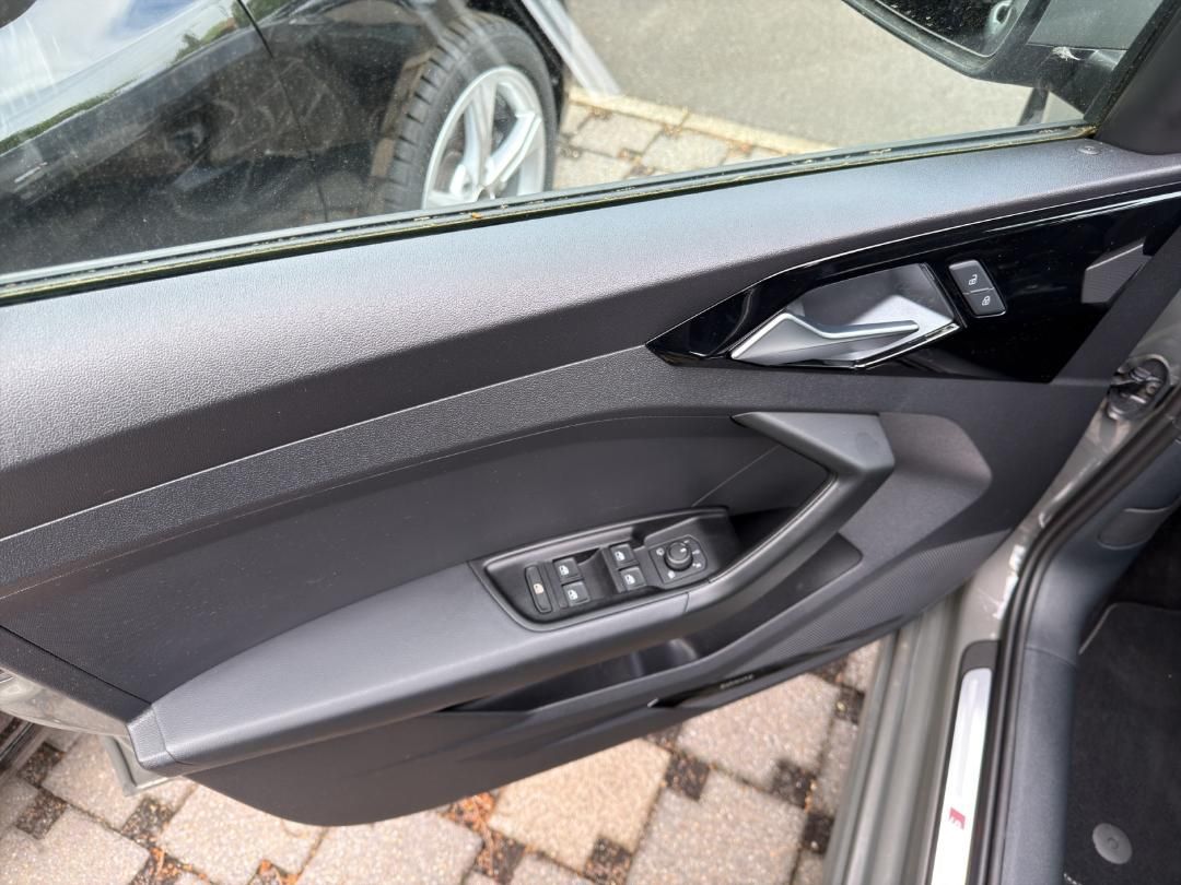 Fahrzeugabbildung Audi A1 Sportback 2 x S line 35 TFSI S tronic Sonos L