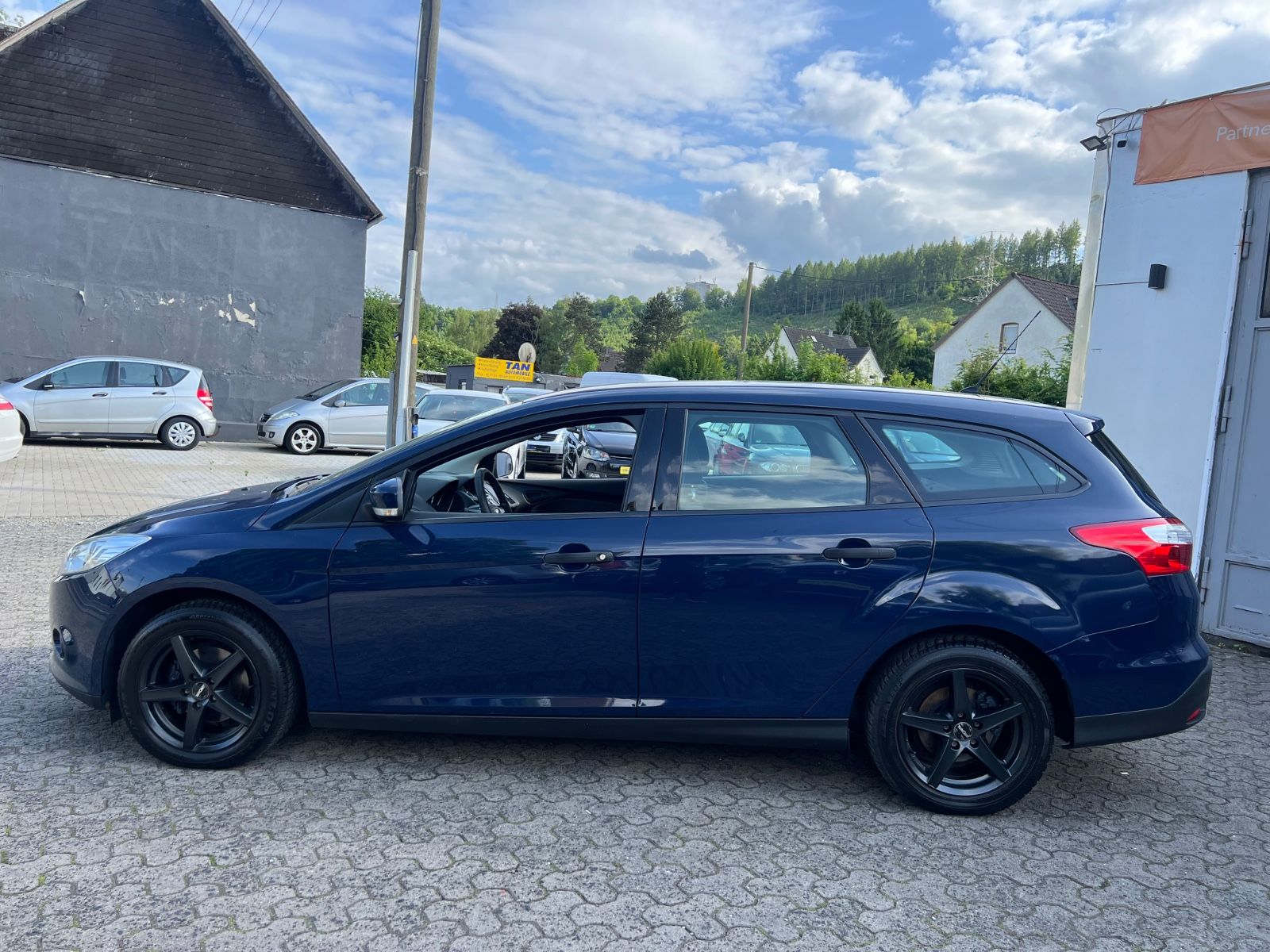 Fahrzeugabbildung Ford Focus Turnier 1.6 Ambiente