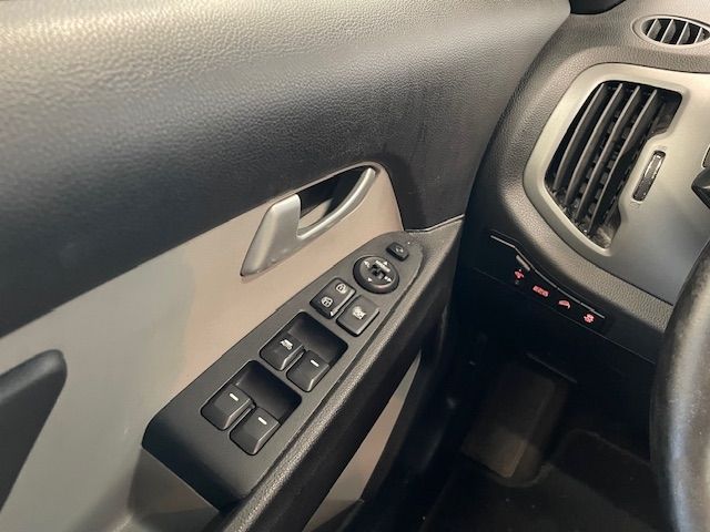 Fahrzeugabbildung Kia Sportage Platinum Edition 4WD 2.0 CRDi Händlerpr