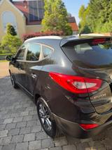 Hyundai ix35 2.0 CRDi FIFA World Cup EDIT. Silver 4W... - Hyundai ix35 aus 2014 mit Diesel-Antrieb: Geländewagen