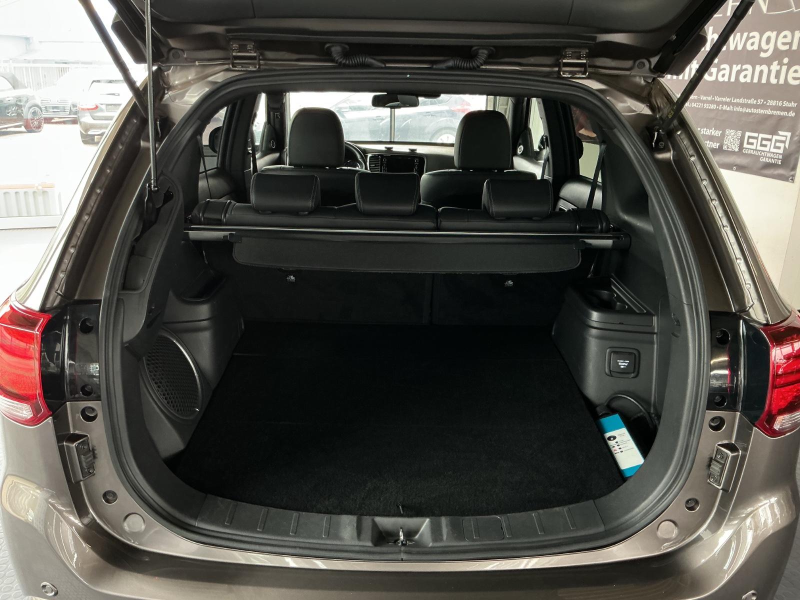 Mitsubishi Outlander PHEV Top 4WD * Sportpaket * 360 Kamera