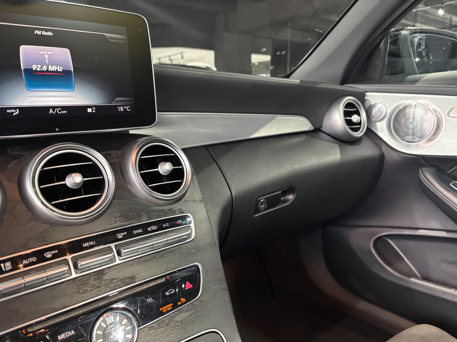 Fahrzeugabbildung Mercedes-Benz C 63 AMG Cabrio*Burmester*Ambiente*HUD*S-Auspuff