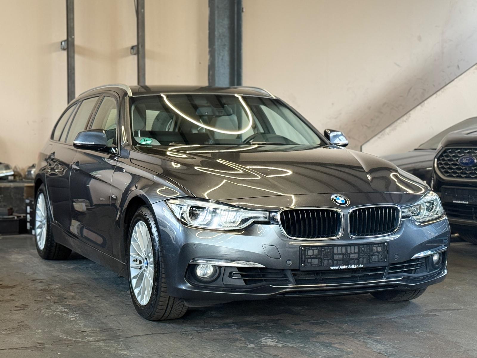 BMW 320i Touring Panorama/Leder/LED/AHK