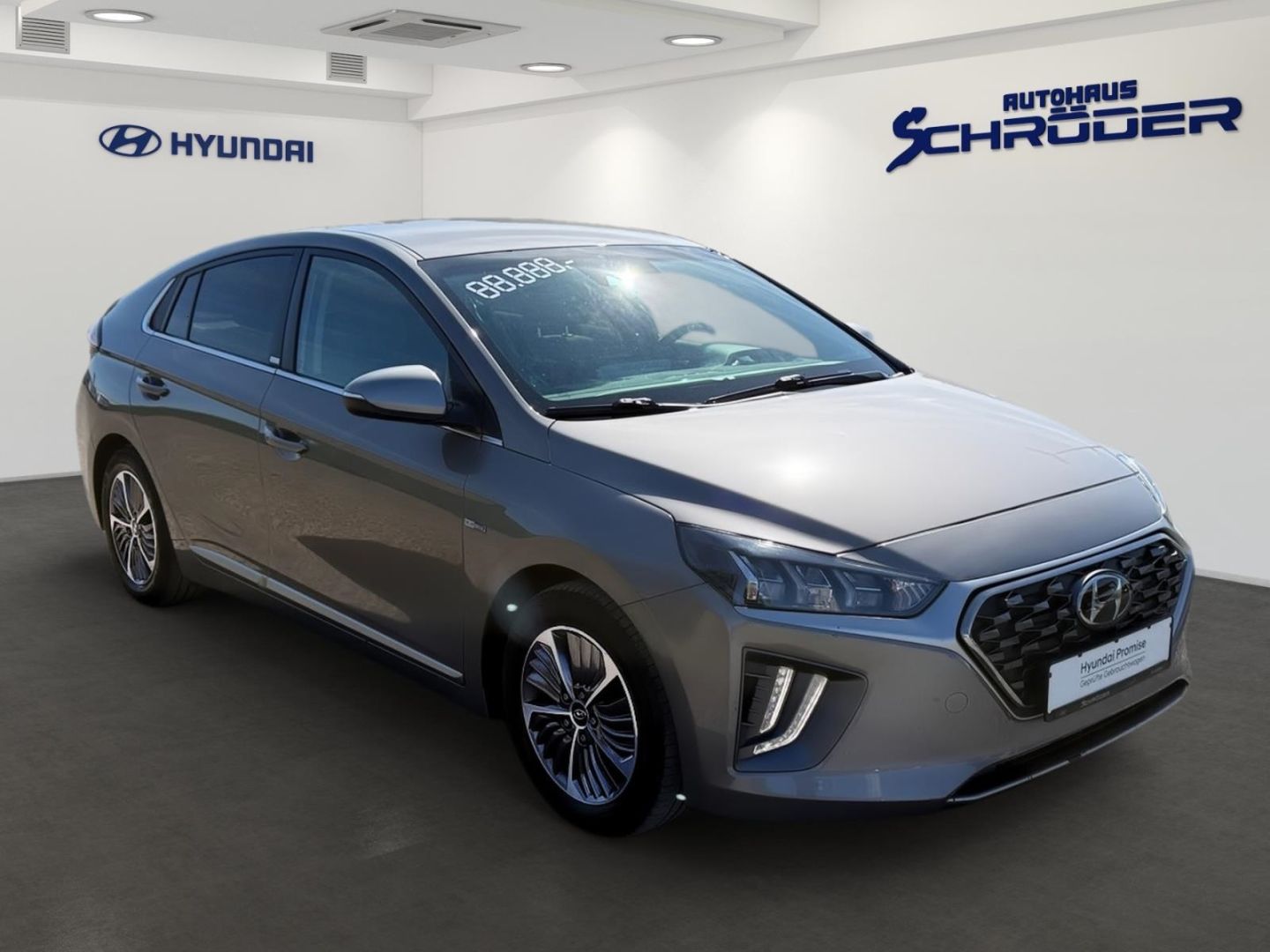 Fahrzeugabbildung Hyundai IONIQ 1.6 Plug-In Hybrid STYLE-Paket Navigation
