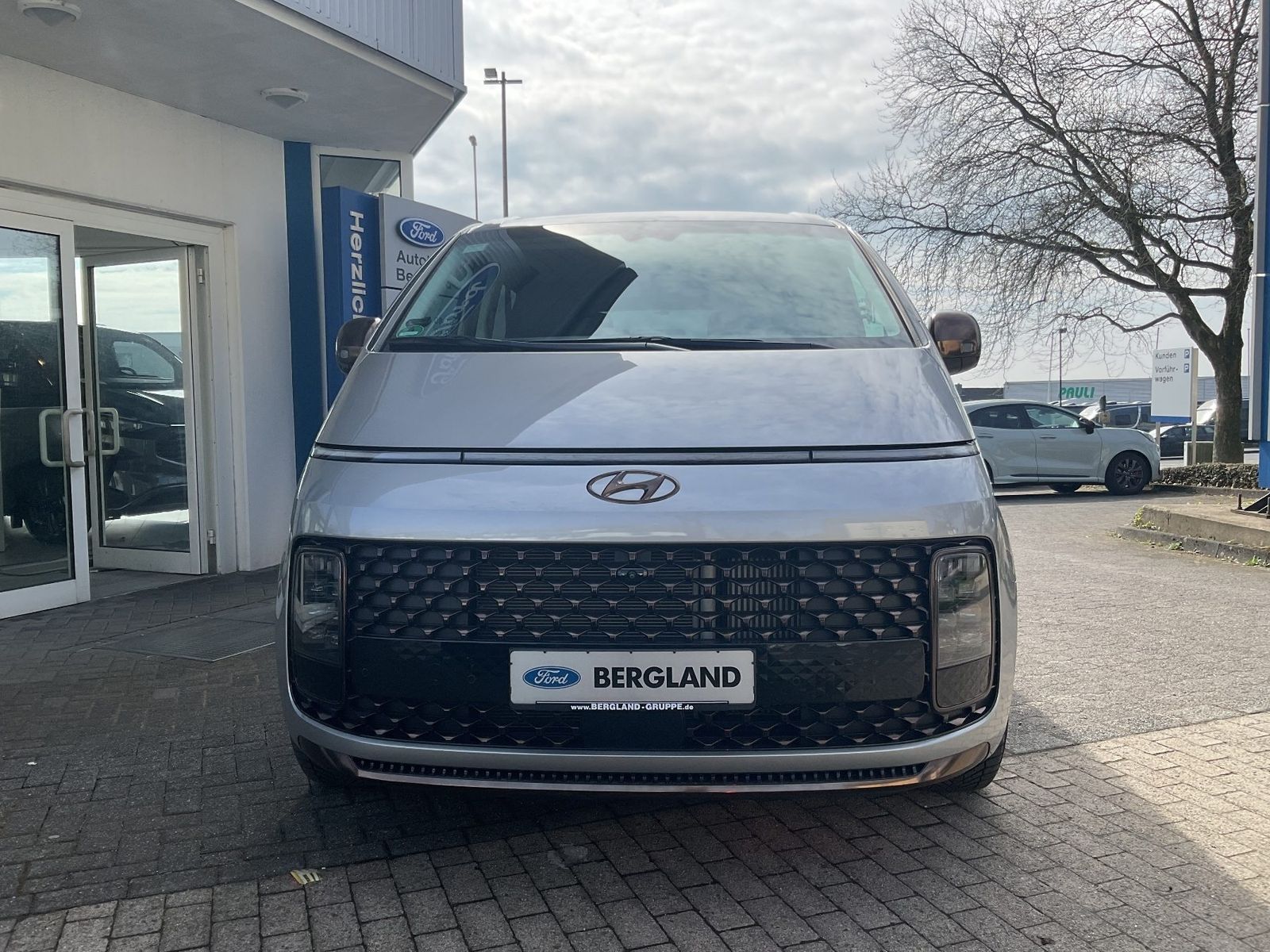 Hyundai Staria – Bild 2