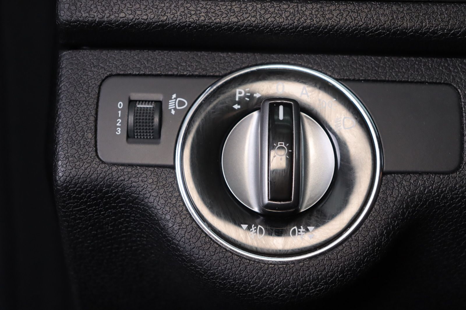 Fahrzeugabbildung Mercedes-Benz C 180 KOMPRESSOR HU/AU 02.27