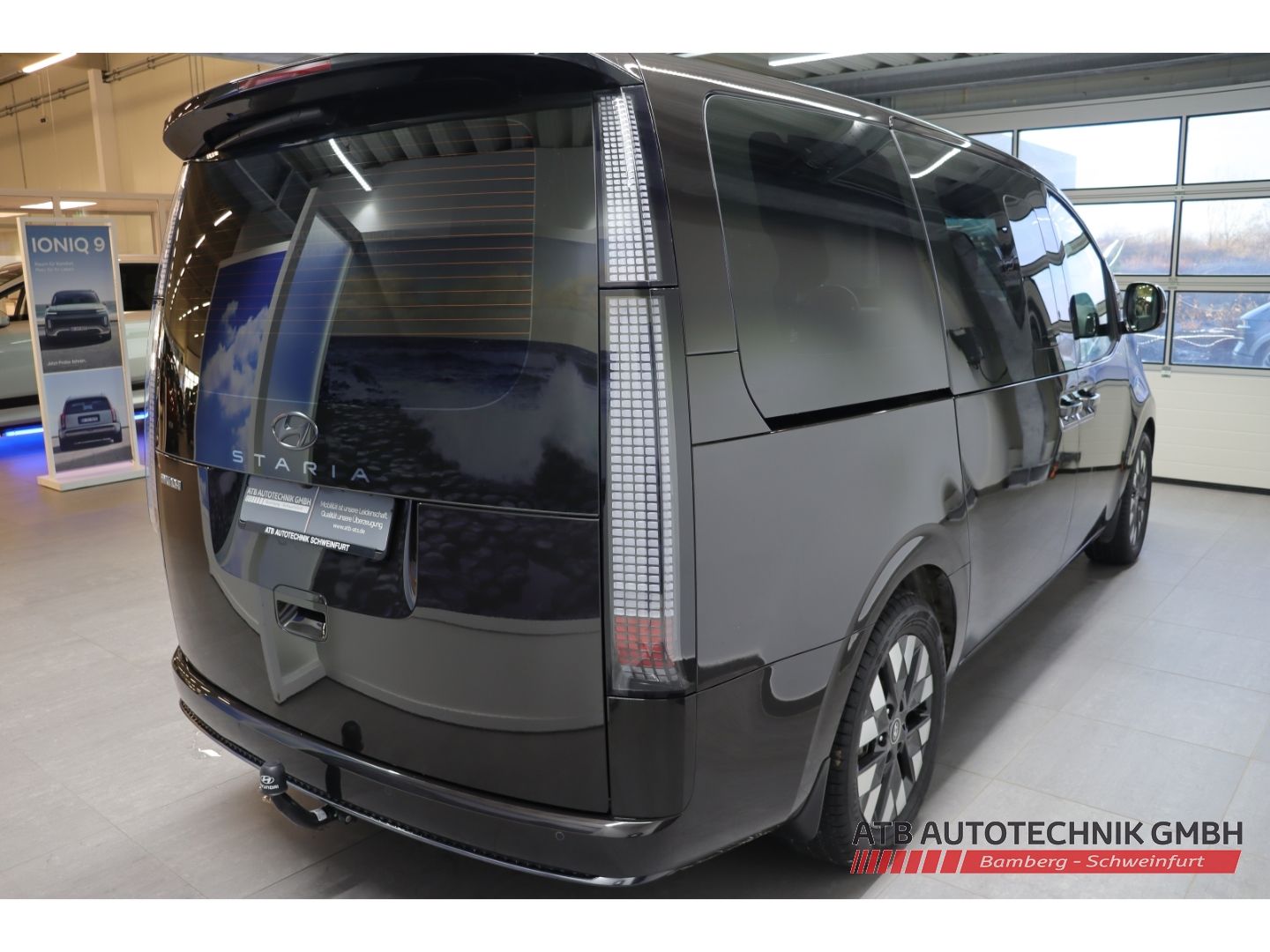 Fahrzeugabbildung Hyundai STARIA Signature 7-Sitzer 2.2 CRDi 7-Sitzer AHK