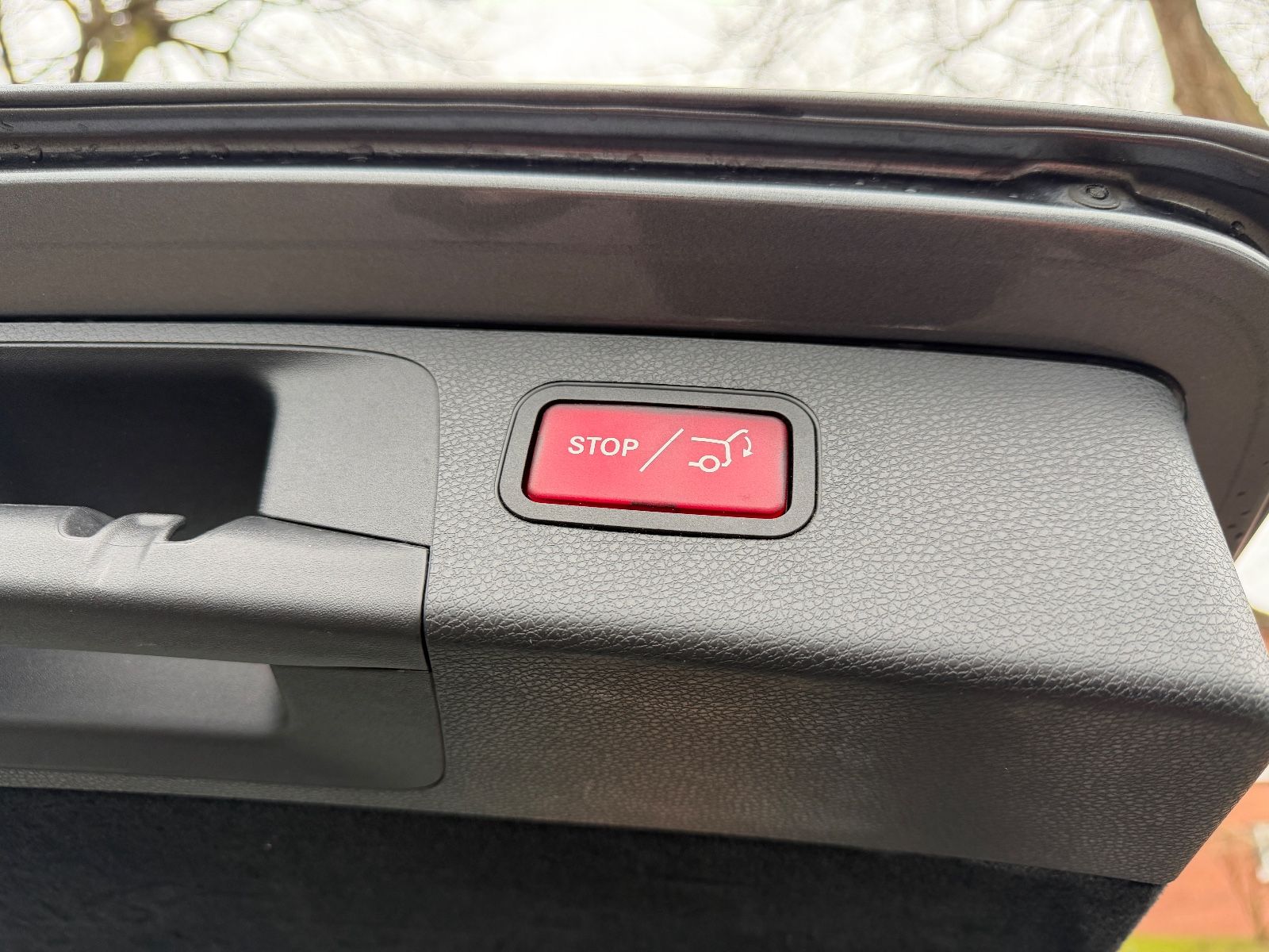 Fahrzeugabbildung Mercedes-Benz E 220d T Avantgarde LED*ACC*TEILLEDER*SHZ*AUTO