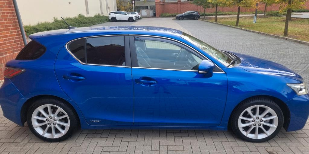 Lexus CT 200h