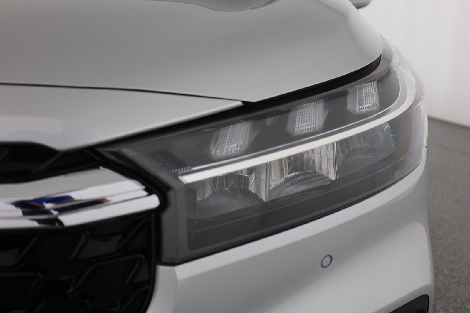 Suzuki S-Cross 1.4 4WD LED ACC Navi Kamera Sitzheizung