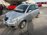 Lancia Ypsilon 1.3 MJT 75 CV Argento - Lancia Ypsilon Argento mit Diesel-Antrieb