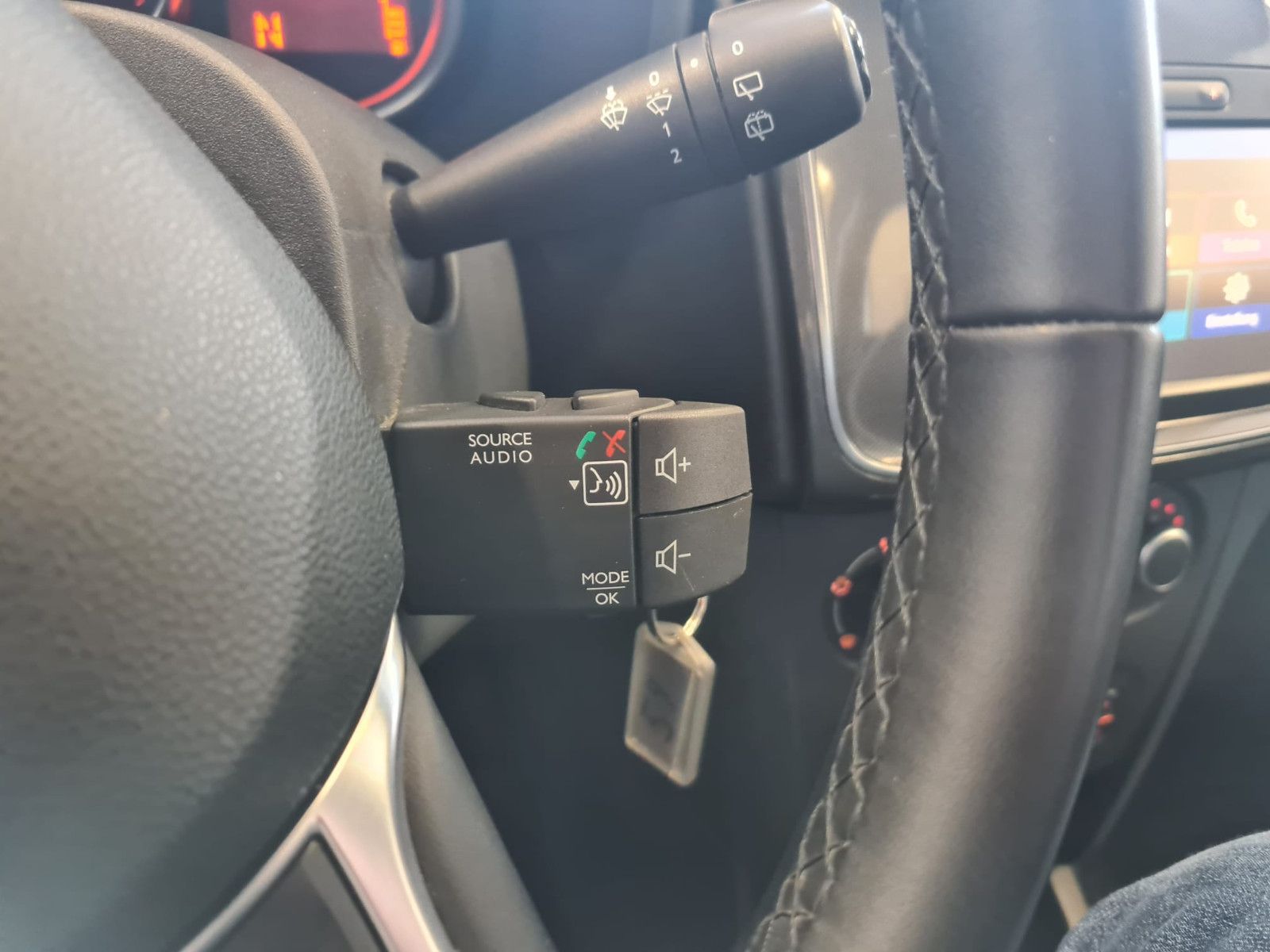 Fahrzeugabbildung Dacia Logan MCV II Kombi Stepway / KLIMA / NAVI