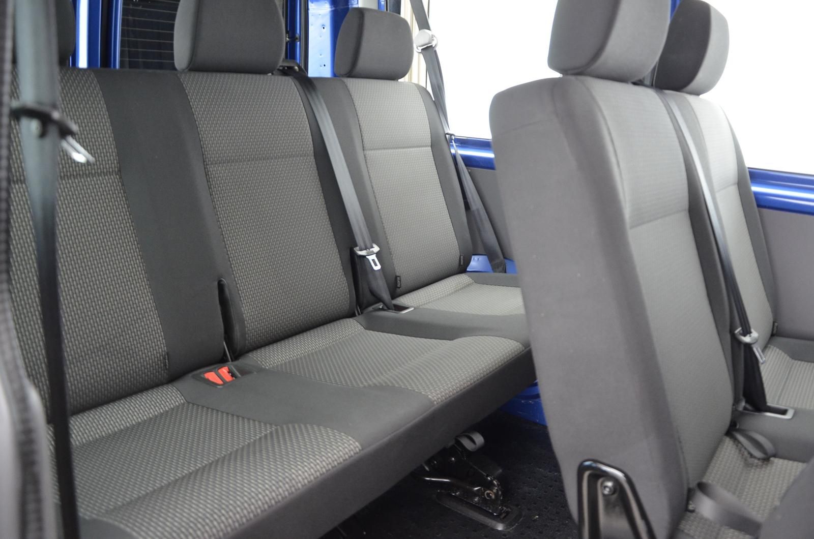 Fahrzeugabbildung Volkswagen T6.1 Transporter Kombi 2.0l TDI 81kW 5-Gang AHK
