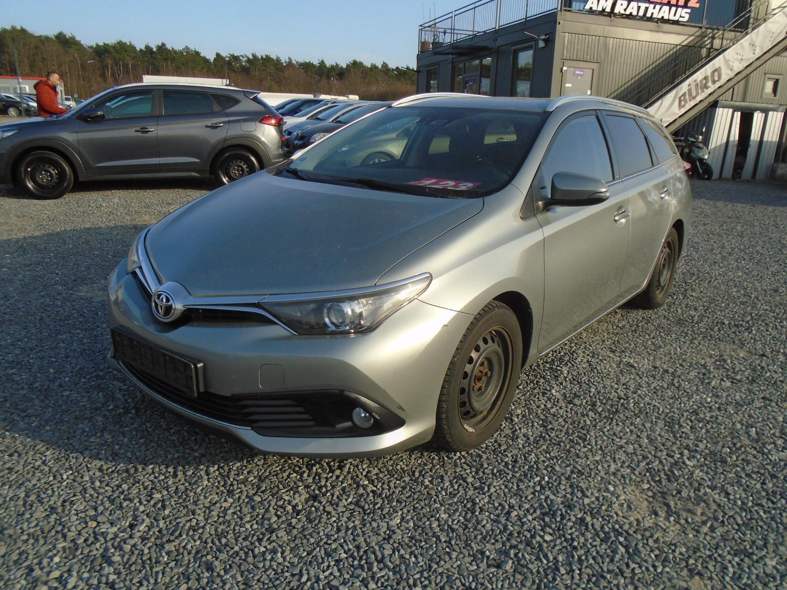 Toyota Auris Touring Sports Edition-S+