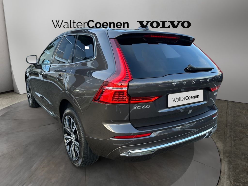 VOLVO XC60 B4 D Plus Bright,Fahreras.,Nappa,AHK,STHZ. VOLVO XC60 B4 D Plus Bright,Fahreras.,Nappa,AHK,STHZ.