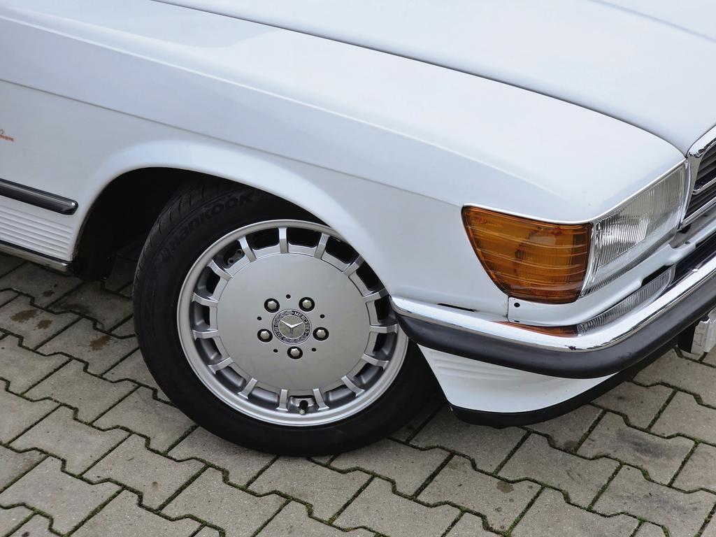 Mercedes-Benz SL 300