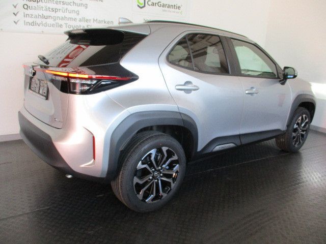 Fahrzeugabbildung Toyota Yaris Cross 1.5 E FWD Teamplayer KlimaA,LED,Navi