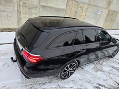 MERCEDES-BENZ E300 d 4Matic T-Modell Avantgarde Night MBUX AHK