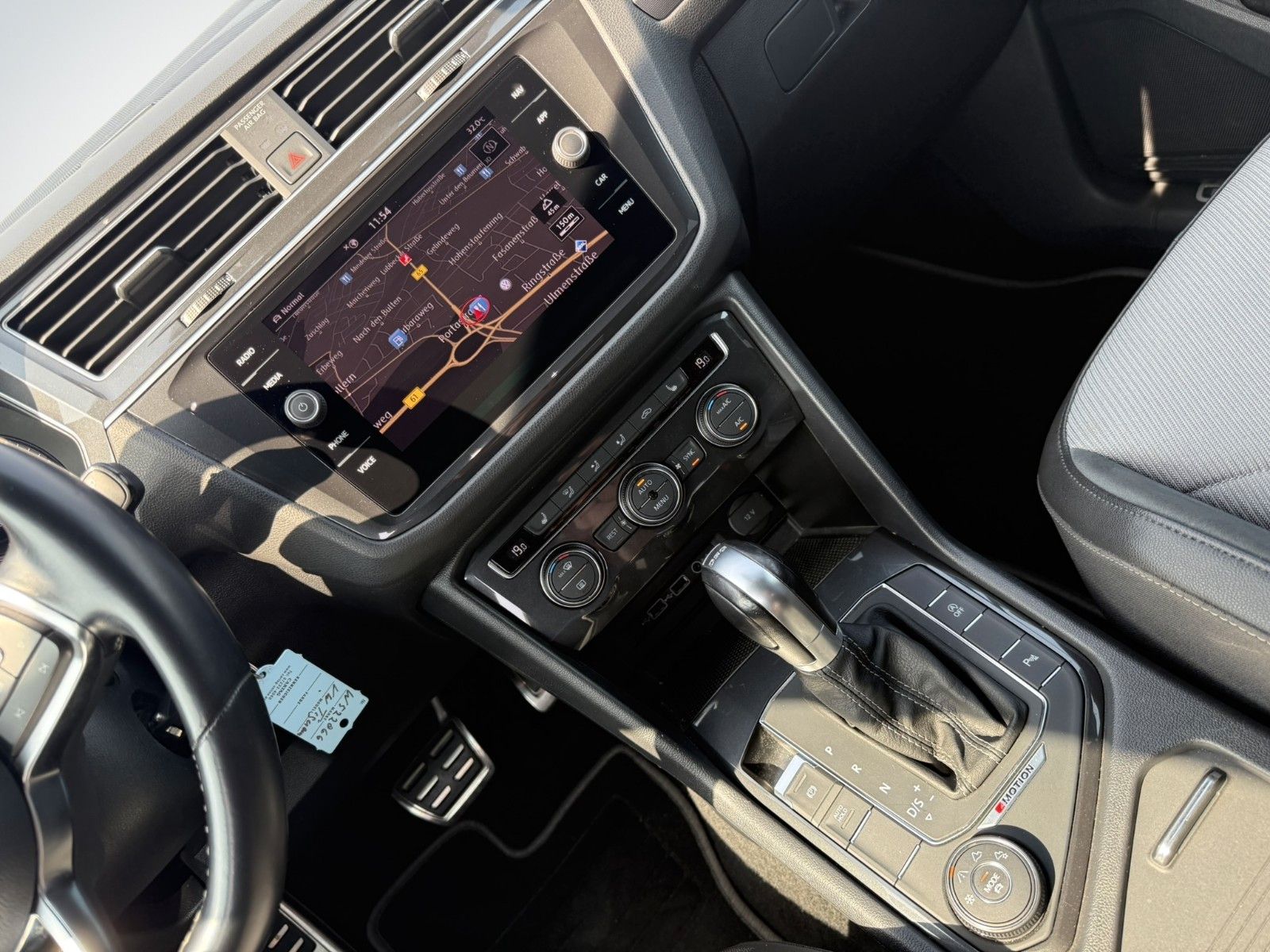 Fahrzeugabbildung Volkswagen TIGUAN HIGHL. R-LINE 4MOT DSG VIRT