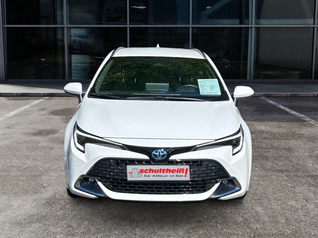 Fahrzeugabbildung Toyota Corolla 1.8 Hybrid Touring Sports Team Deutschla