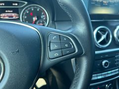 Fahrzeugabbildung Mercedes-Benz A 180 Style LED Navi Einparkhilfe Sitzhzng. 16"