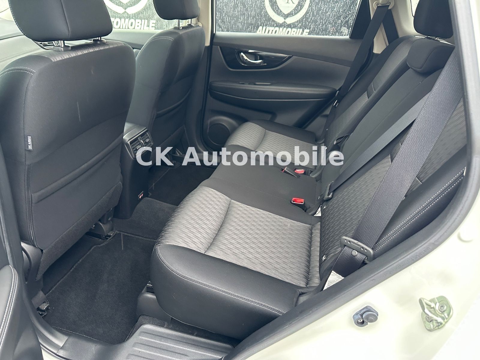 Fahrzeugabbildung Nissan X-Trail N-Design 1.3 DIG-T/Navi/Pano/LED/360°Kam