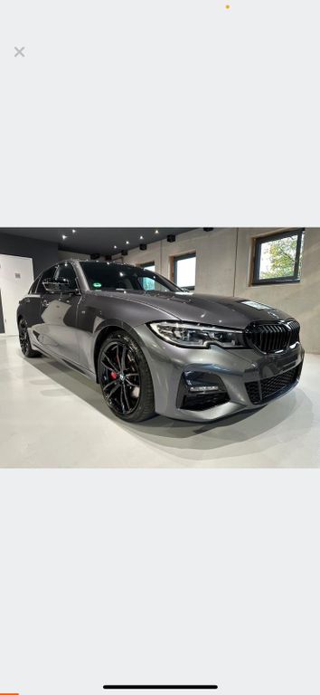 Image of BMW 320