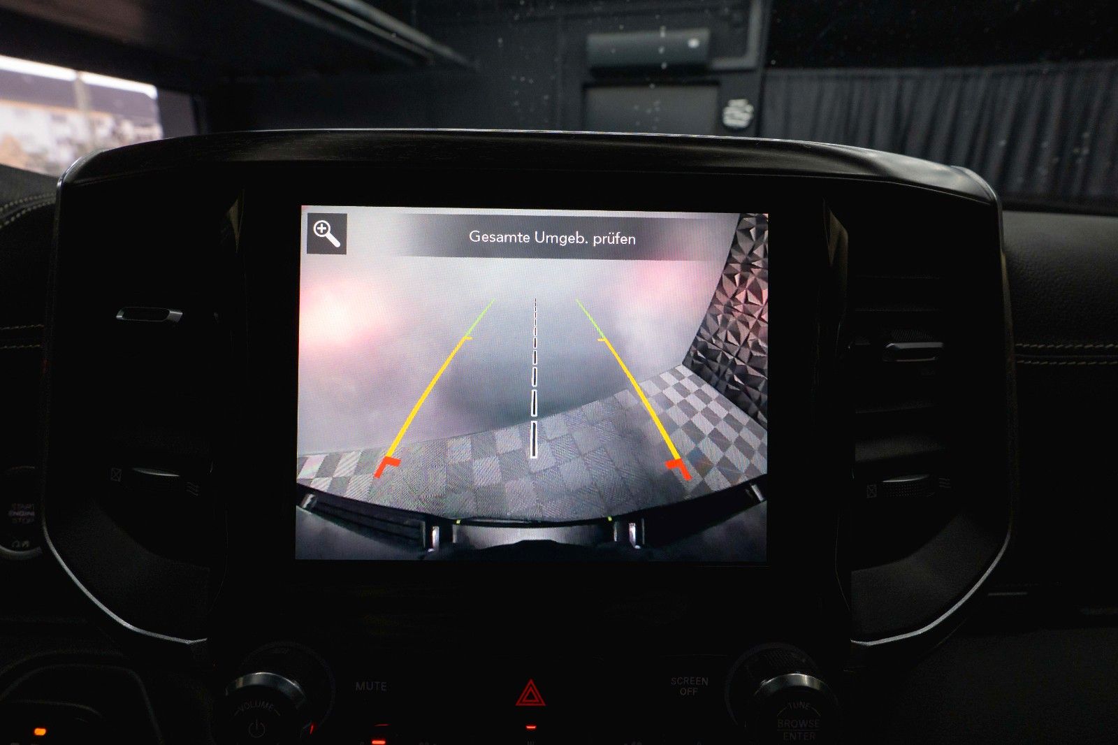 Fahrzeugabbildung Dodge RAM 5.7 V8 HEMI 4x4 LARAMIE Offroad Night LED