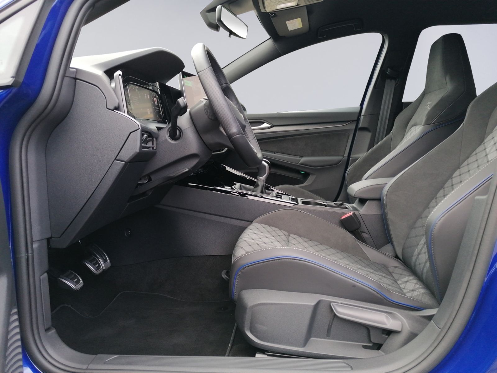 Golf VIII 1.5 TSI R Line KAMERA+NAVI