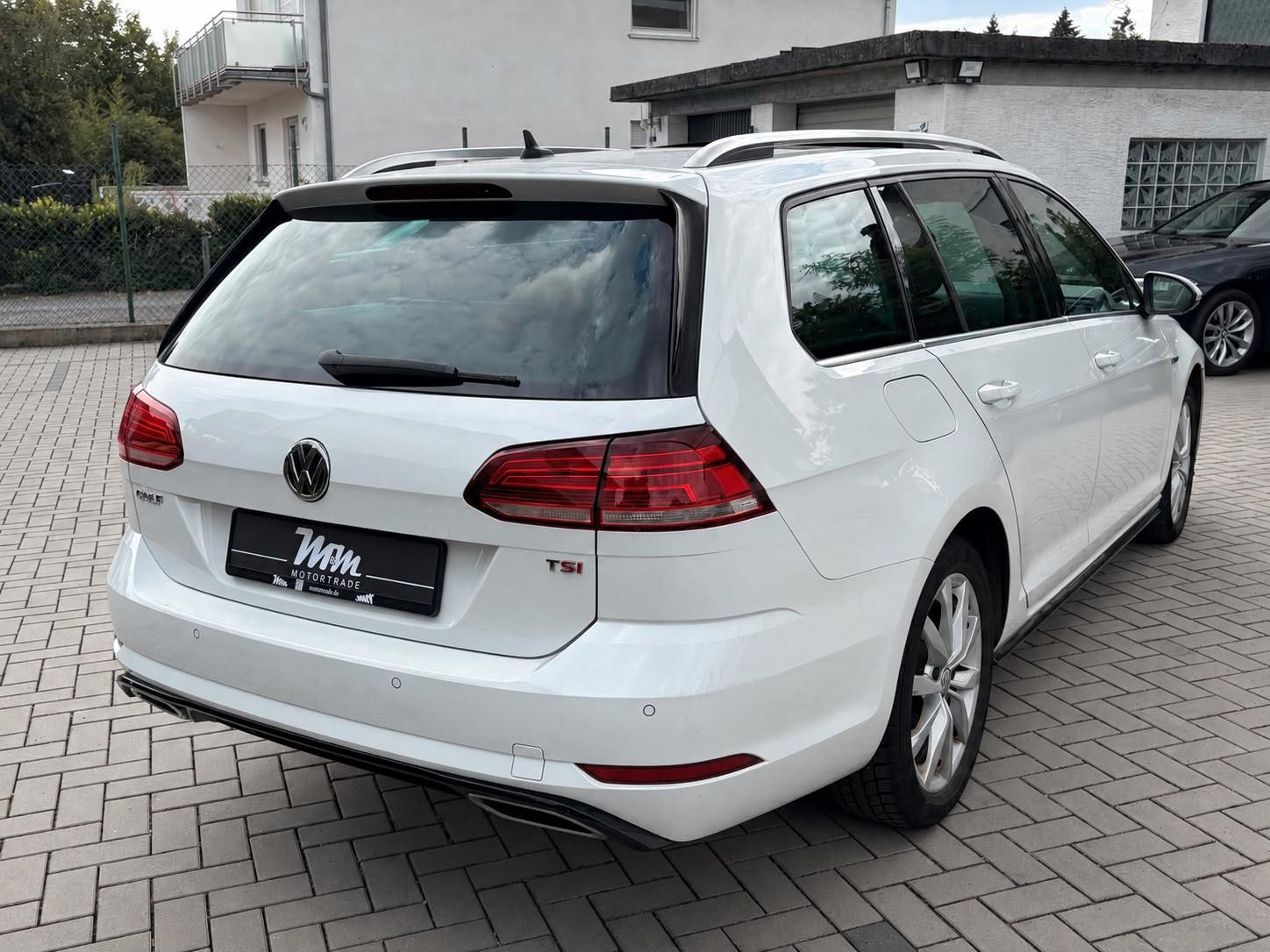 Volkswagen Golf VII Var Highline R Line*Pano*Kamera*ACC