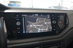Fahrzeugabbildung Volkswagen Polo VI 1.0 TSI COMFORTLINE NAVI/LED/KAMERA/DAB+