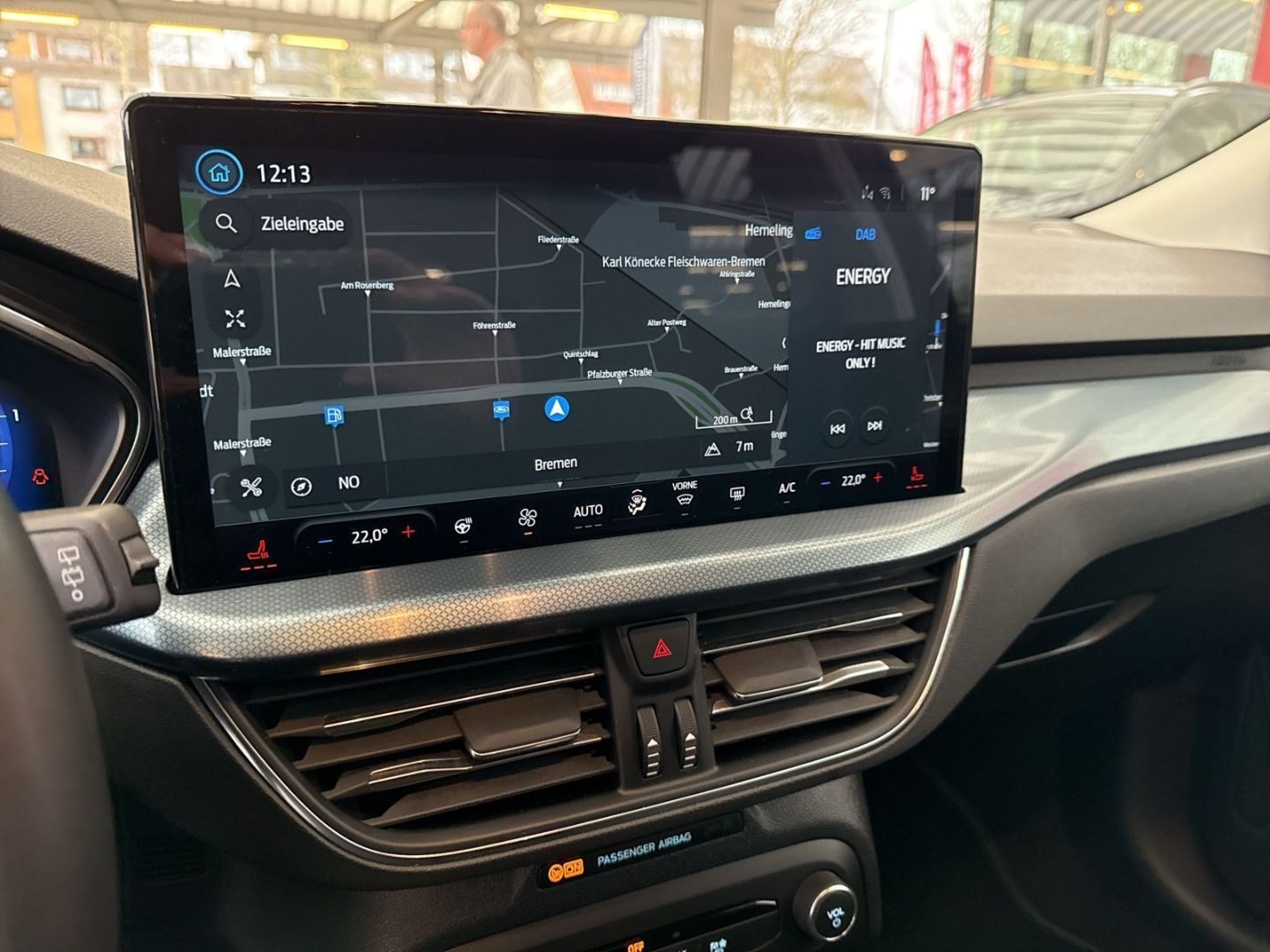 Fahrzeugabbildung Ford Focus Turnier Active X Automatik AHK schwenkbar
