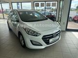 Hyundai i30 cw YES! 1.Hand/Klima/SHZ/PDC/EURO6 - Hyundai i30 mit Benzin-Antrieb: Kombi, 1.6