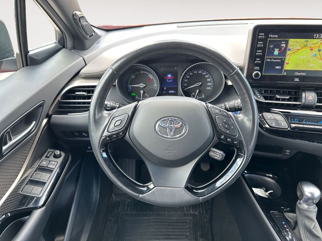 Fahrzeugabbildung Toyota C-HR 2.0 Hybrid Orange Edition